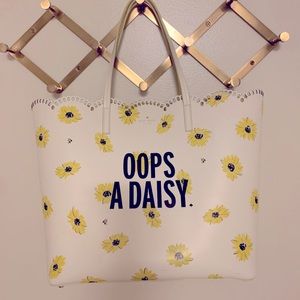 Kate Spade 'Oops-A-Daisy' scalloped tote bag